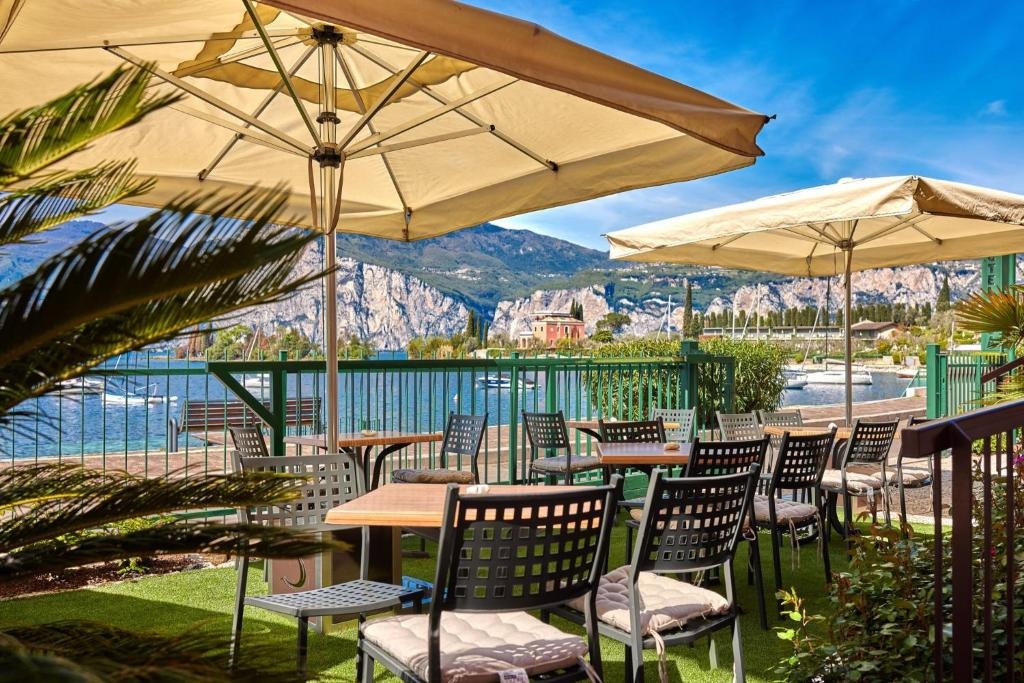 هتل رزا بیچ ریزورت